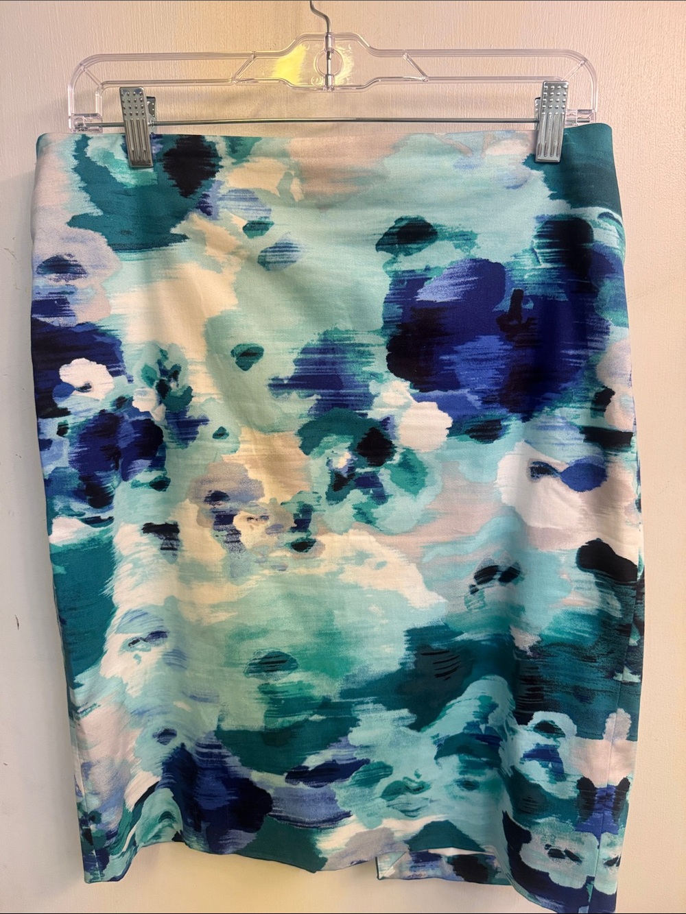 White House Black Market Blue & Teal Watercolor Pencil Skirt